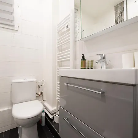 Apartment Cia - Trocadero, Cosy & Cute Flat *