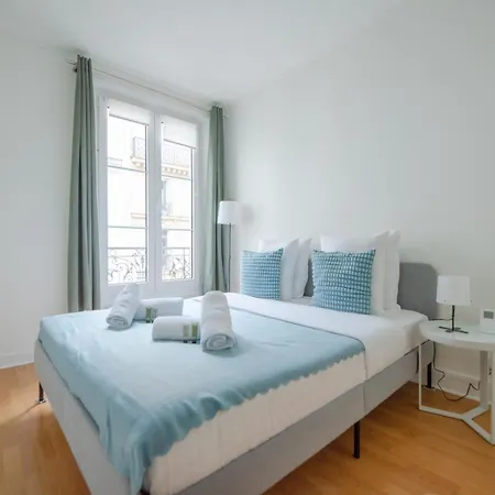 Cia - Trocadero, Cosy & Cute Flat Apartment *